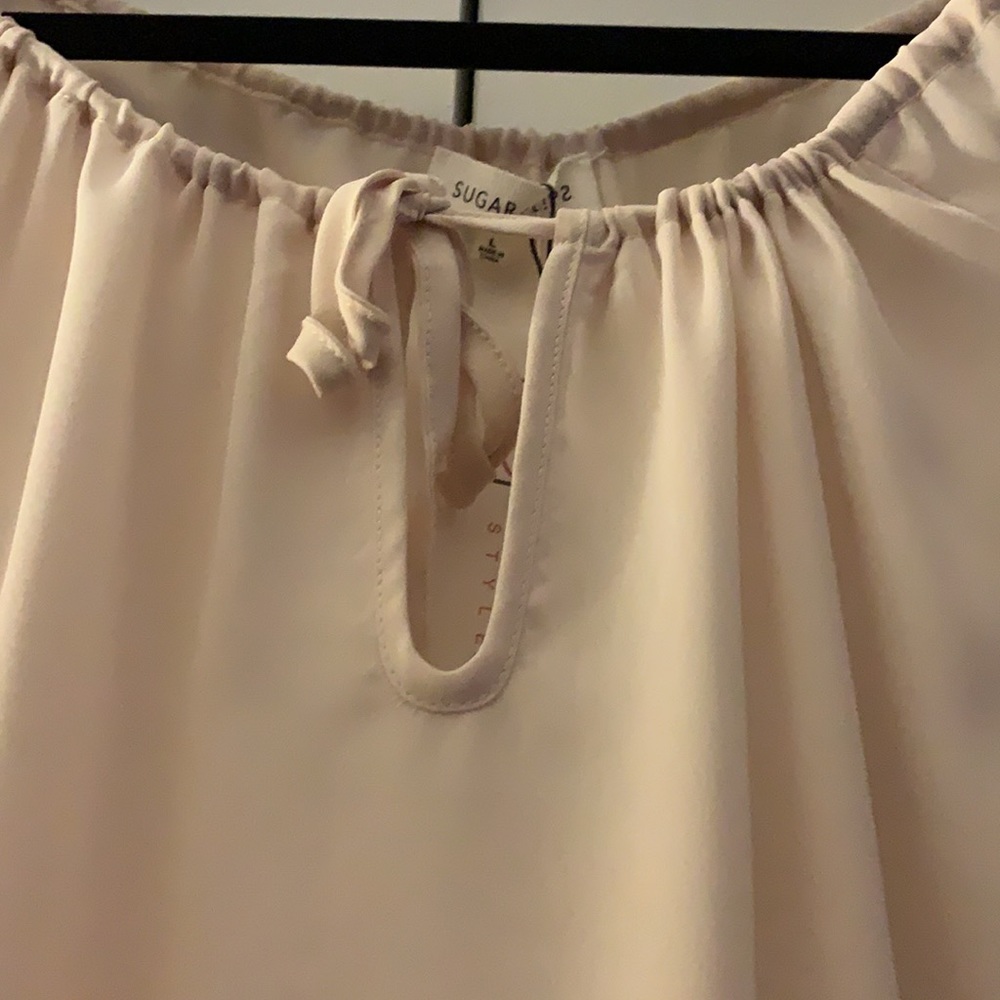 Unique Cream Color Top - Large - Picture 4 of 4